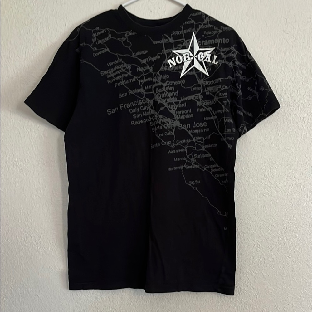 Men’s NorCal Tshirt.
Size tag cut, looks like a small/ medium fit.